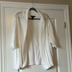 LINDA MATTHEWS Eyelet Cardigan🌸